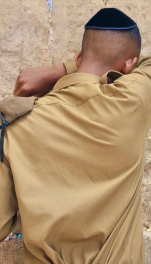 Stone on stone: instances of the world, idea of perfection, sense of Christ